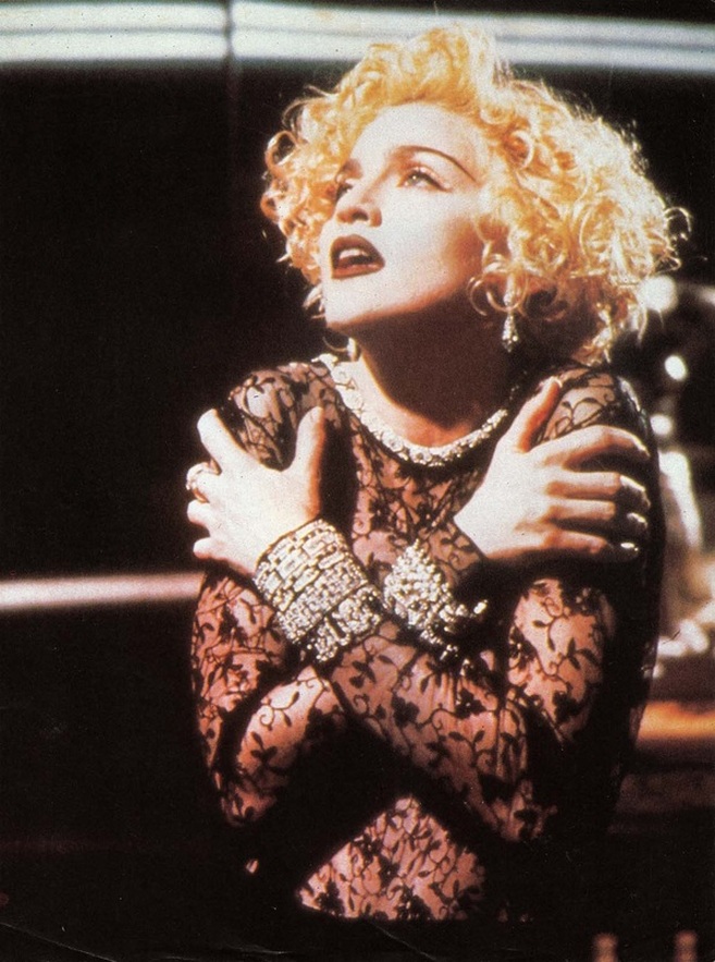Category: 1990 - Madonna Bang